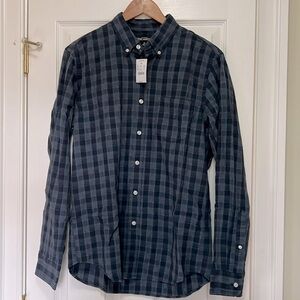 Men’s J Crew button down shirt